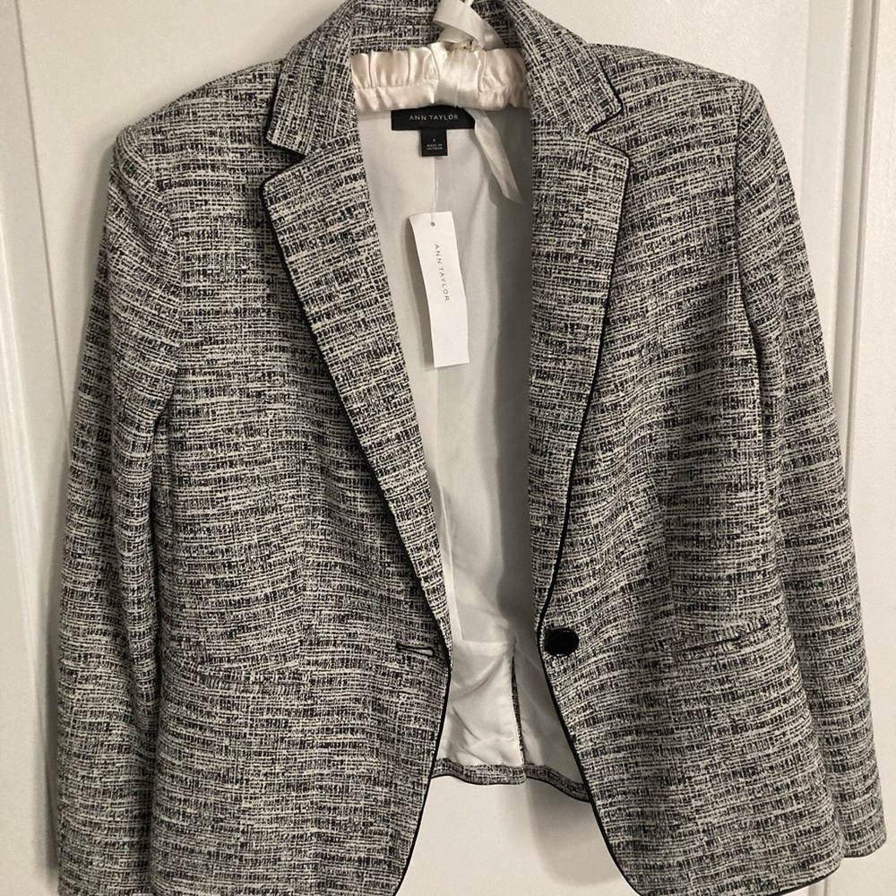 ANN TAYLOR Women’s Blazer, Shoulder Pads, Black and White, Size 2